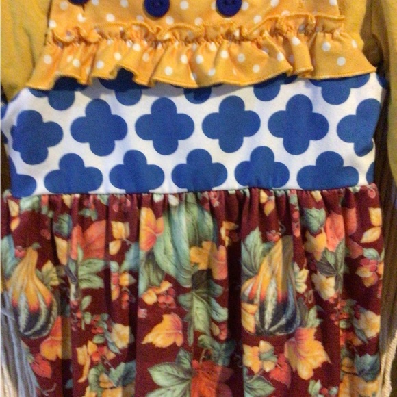 Girls size small dress by Marie Nicole - Picture 2 of 3